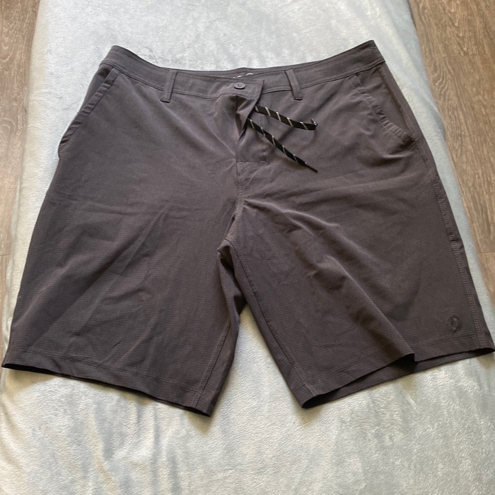 Men’s Size 36 Black Hang Ten Board Shorts